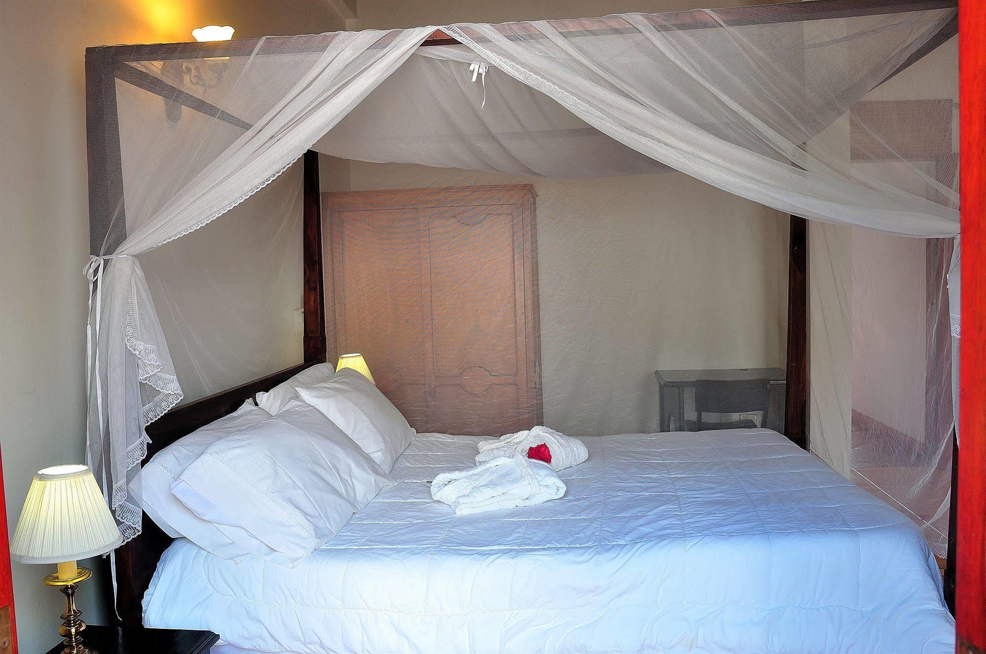 Hotel Casa Del Curato à Cartagène Extérieur photo